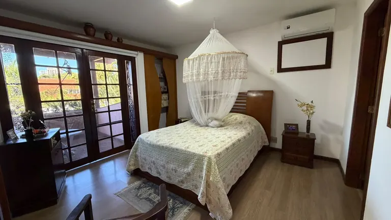Casa Condomínio Nova Ipanema Barra da Tijuca suíte com varanda