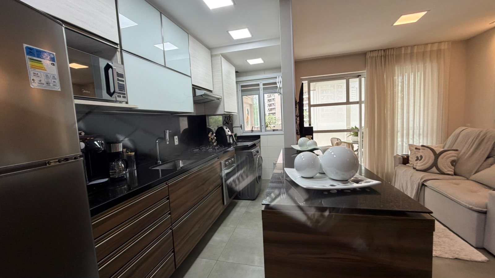Cozinha e área de serviço
